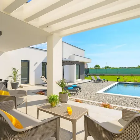 فيلة Seafront Splendor - High-End Villa Retreat In Durres