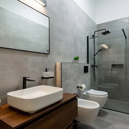 Seafront Splendor - High-End Villa Retreat In Durres *